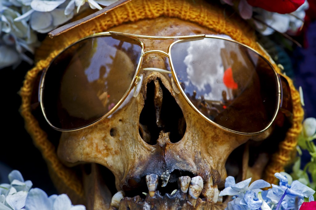 Memento Mori: leven tussen de doden