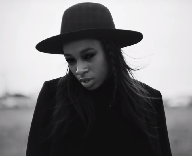 Het nummer van Little Simz met Stormzy en Kano is zo hard dat het pijn doet