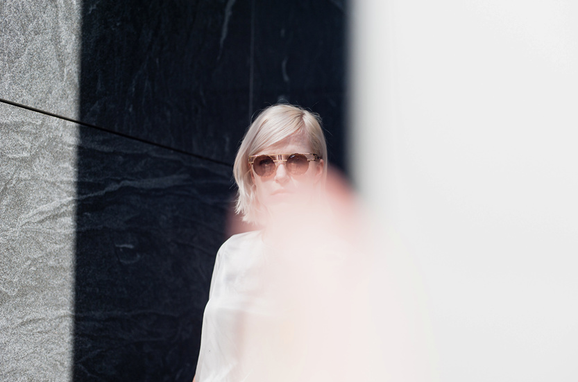 Premiere: Amber Arcades – “Turning “Light”