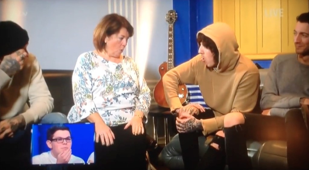 I Bring Me The Horizon insegnano il metal a una nonna
