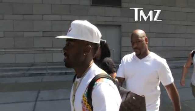 De manager van Ray J reageert nogal lullig op de ‘Famous’-video van Kanye West
