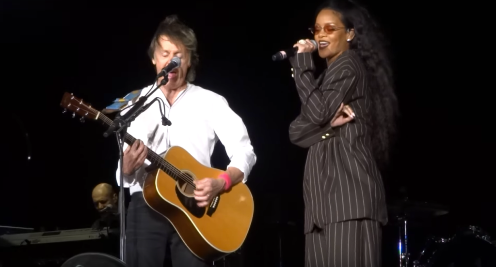 Rihanna na scenie z Paulem McCartneyem – zobacz wykonanie “FourFiveSeconds”