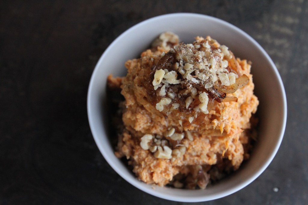 Purea di patate dolci e noci