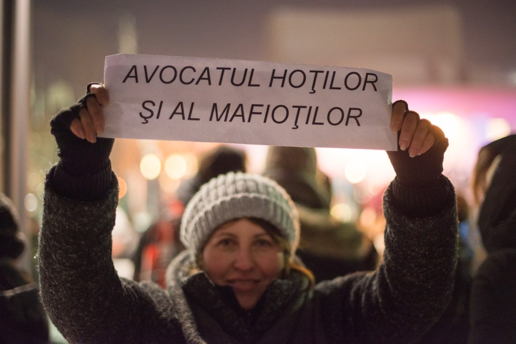 Românii au îndurat gerul ca să-i arate Avocatului Poporului că n-are nicio treabă cu poporul ăsta