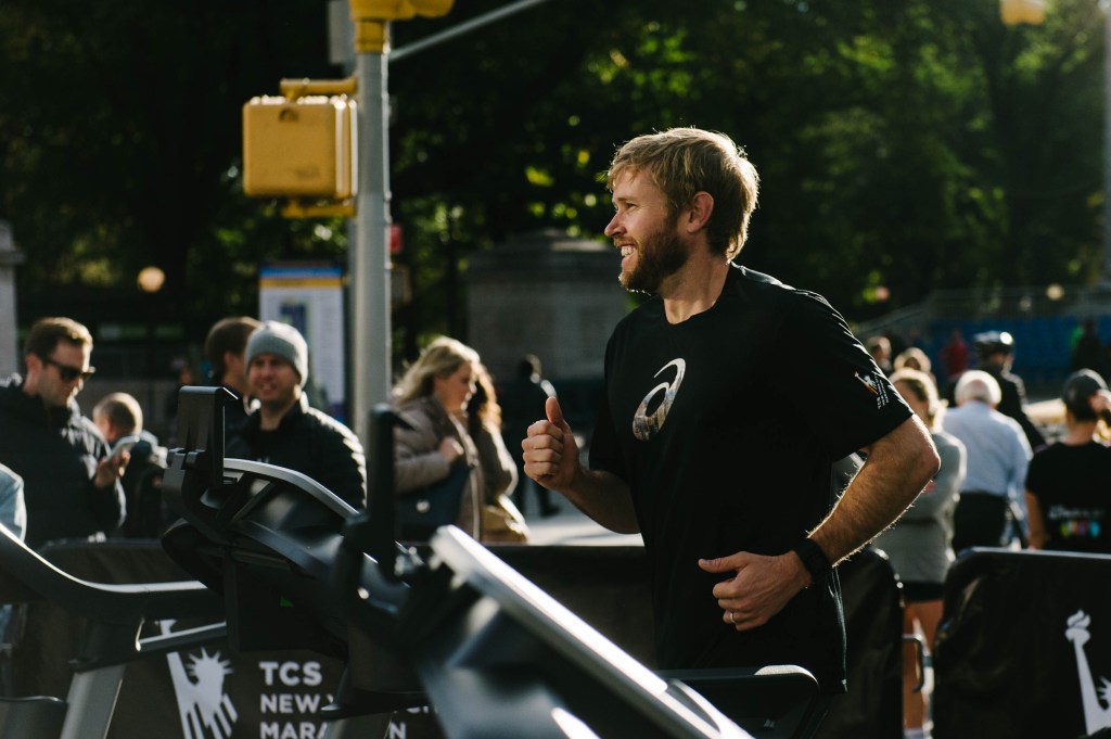 This Guy is Doing 7 Marathons in 7 Days On All 7 Continents