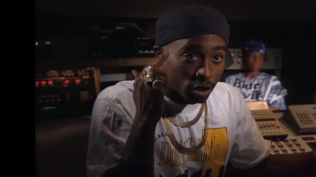 O Tupac Είχε Προειδοποιήσει την Αμερική για τον Τραμπ ήδη από το 1992