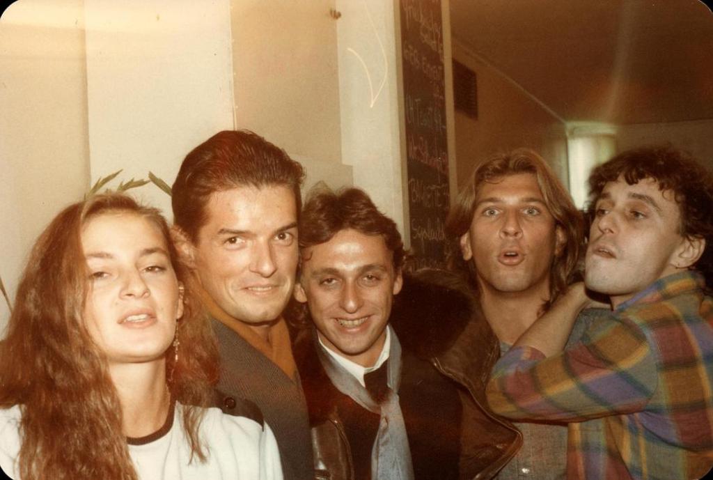 Wien schreit nirgends so laut wie im U4 – Wir haben den Ort besucht, an dem Falco nie begraben wurde