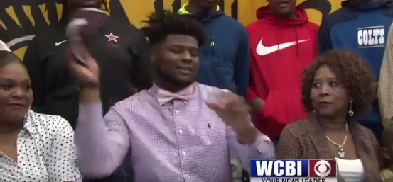Recruit Pump-Fakes Miss. St. and Tosses Hat Before Committing to Ole Miss