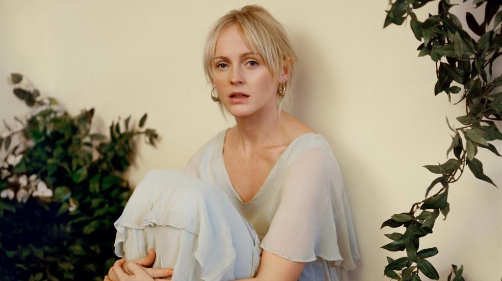 Laura Marling fala sobre explorar a perversão de nossos desejos em ‘Semper Femina’