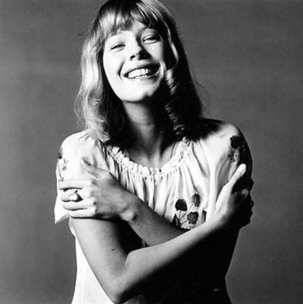 The Legend of Pamela Des Barres, Rock ‘n’ Roll’s Most Iconic Groupie