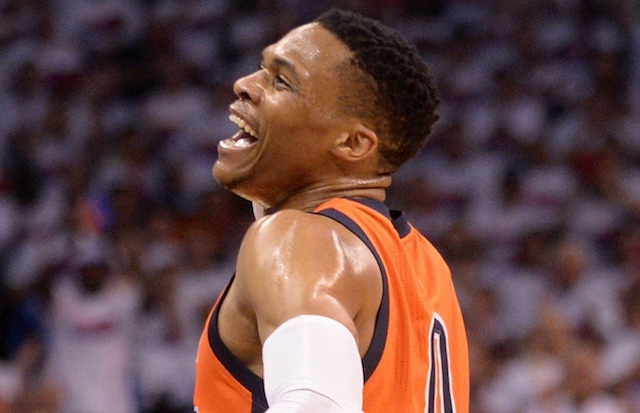 Toujours plus chaud : Russell Westbrook claque un triple-double en deux quart temps