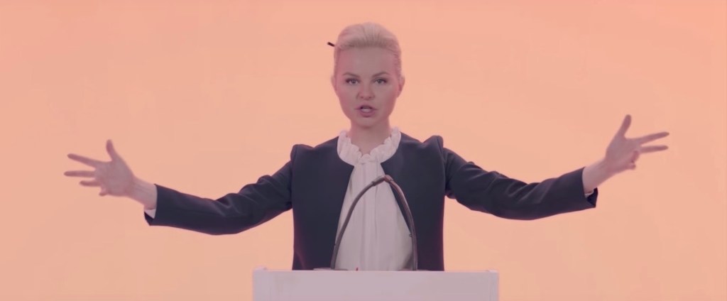 Sexet, russisk propaganda-musikvideo forklarer dig, hvor nederen det er at protestere imod systemet