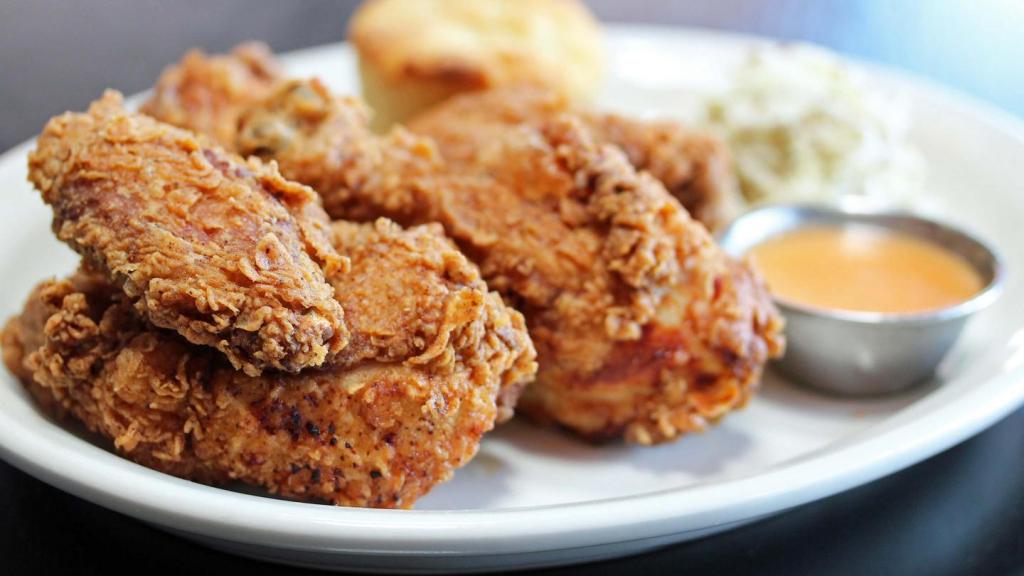 Turns Out the Best ‘First Date Food’ Is Meaty and Greasy