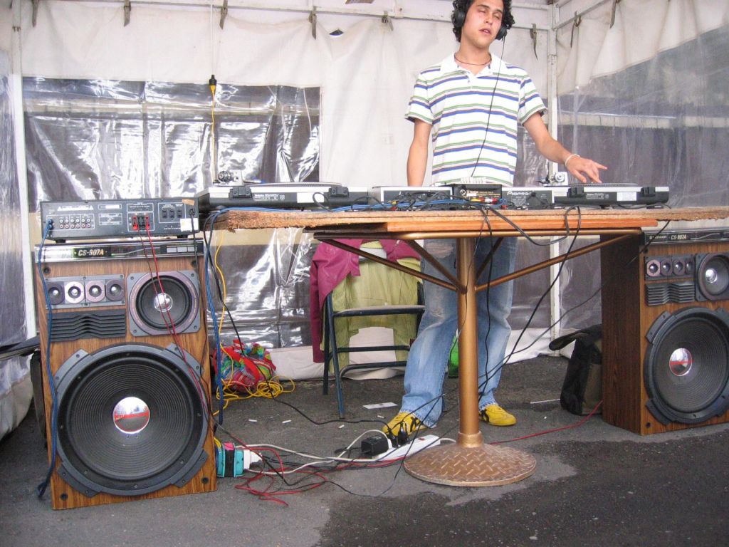 Die sieben Phasen eines jeden DJ-Lebens