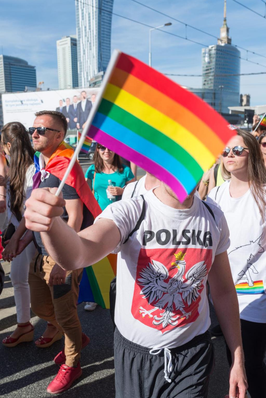 Trollowanie reakcji „duma” na Facebooku pokazuje, że wciąż siedzimy w piaskownicy