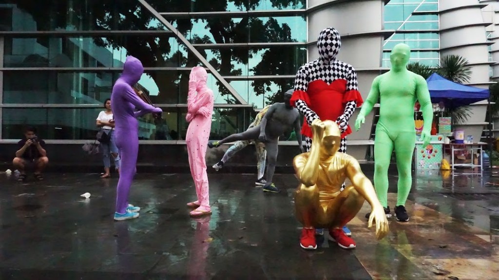 Pengguna Kostum Zentai Fetish dan Terobsesi Erotisme? Eits, Tenang Dulu…