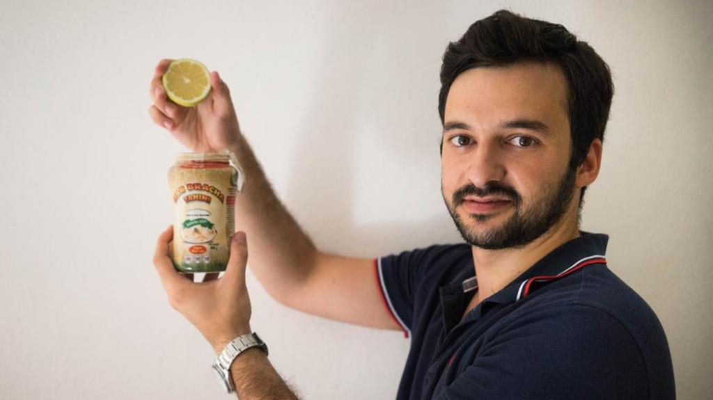 Tre ragazzi italiani spiegano come vivono i divieti alimentari della loro religione