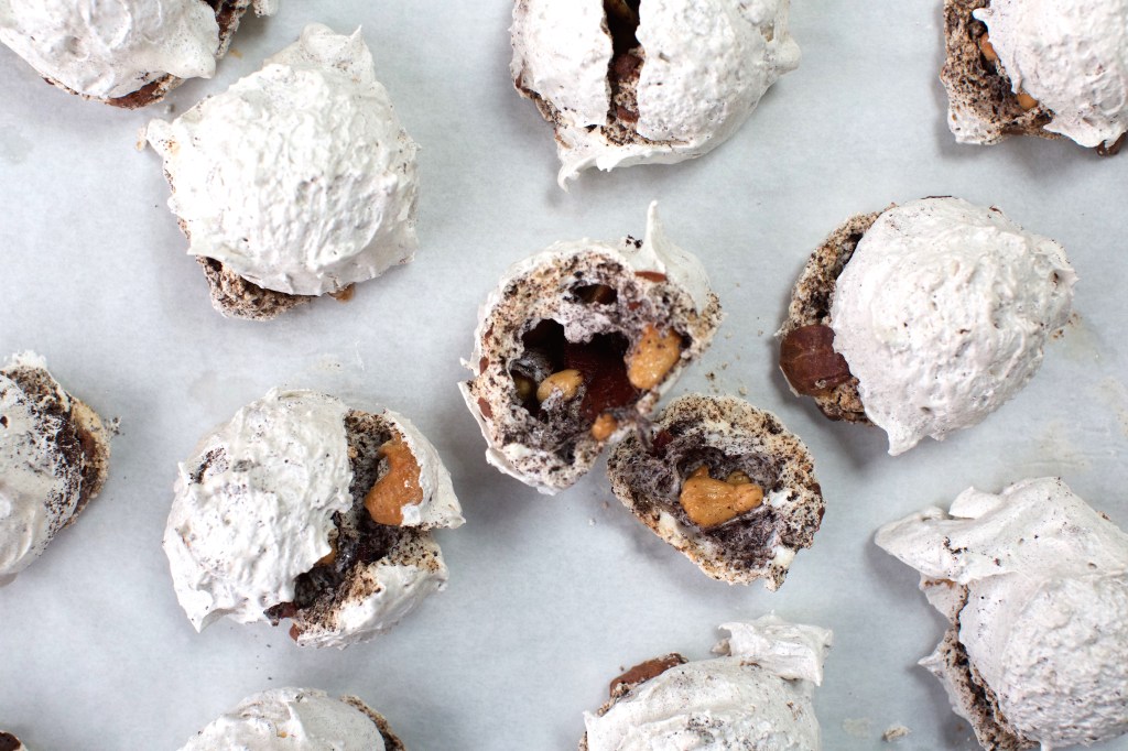 Chocolate and Hazelnut Meringues Recipe