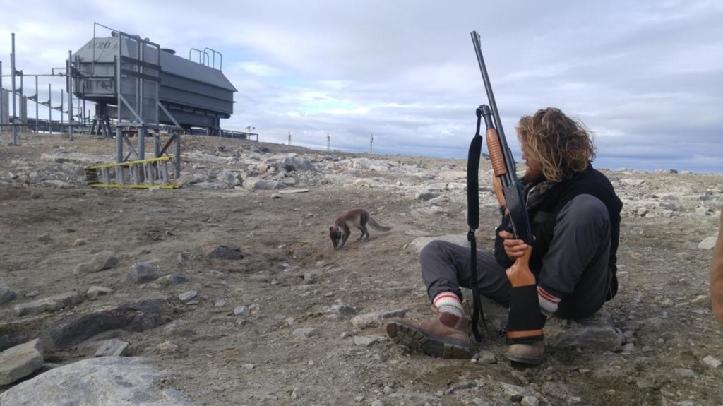J’ai défendu une base arctique contre les ours polaires