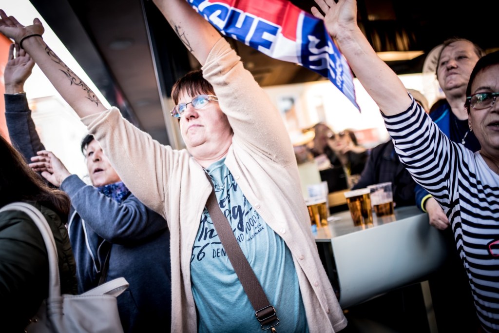 Wir waren bei den beiden Abschlusskundgebungen von FPÖ und SPÖ am Viktor-Adler-Markt