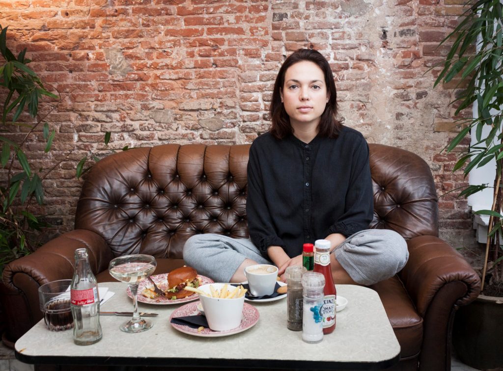 We spraken Titia over sjoemelvega’s, kater-jalapeños en trouw zijn aan je bier
