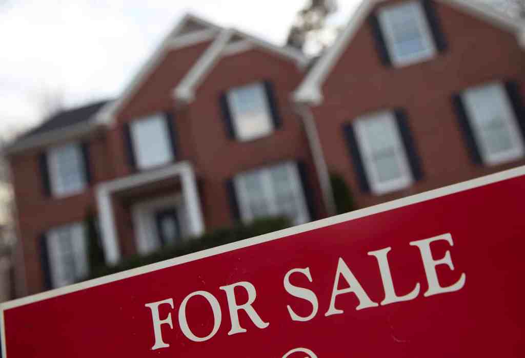 New Fed numbers explain why Americans are gloomy about the future