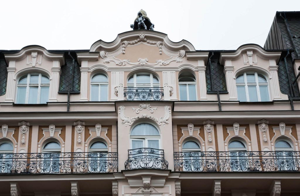 Neskutečná zdobnost hotelů v Mariánských Lázních