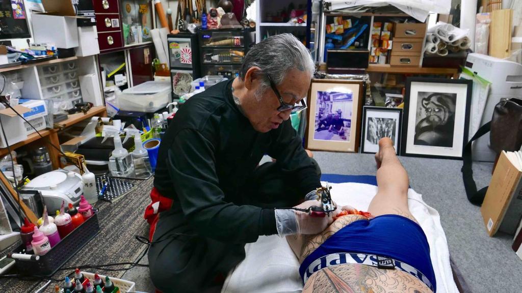 Tatuator yakuzy wyjaśnia, dlaczego tatuaży nie należy pokazywać innym