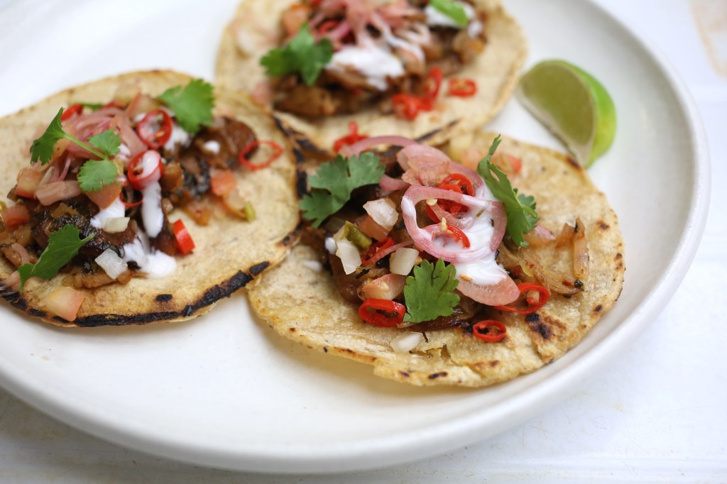 Sådan laver du ølmarinerede veganske tacos