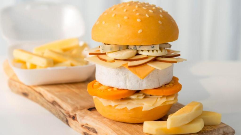 Dieser “Cheeseburger” besteht komplett aus Käse