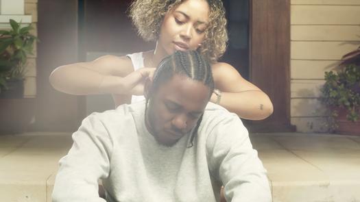 Pogledaj brilijantan novi spot Kendrika Lamara za „LOVE.“