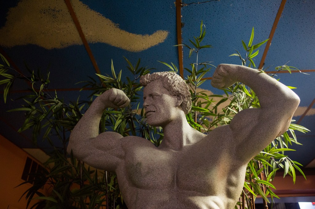 Taking the Last Tour of Chicago’s Most Historic Gay Bathhouse