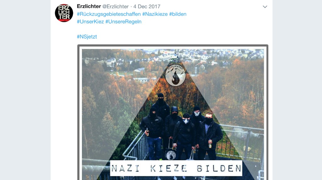 Diese Gruppe vermummter Mate-Trinker will einen “Nazikiez” aufbauen