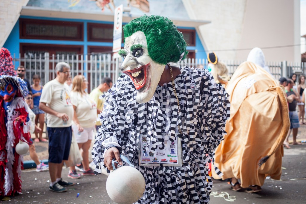 O Carnaval de monstros no interior de SP
