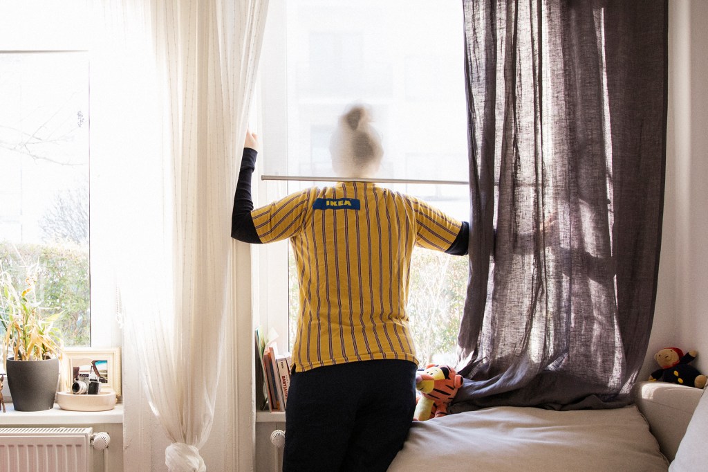 10 Fragen an eine IKEA-Mitarbeiterin, die du dich niemals trauen würdest zu stellen