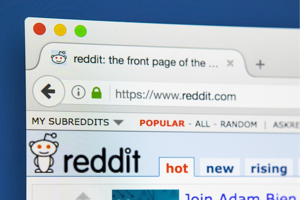 Il video di un presunto suicidio è rimasto online su Reddit per 9 ore