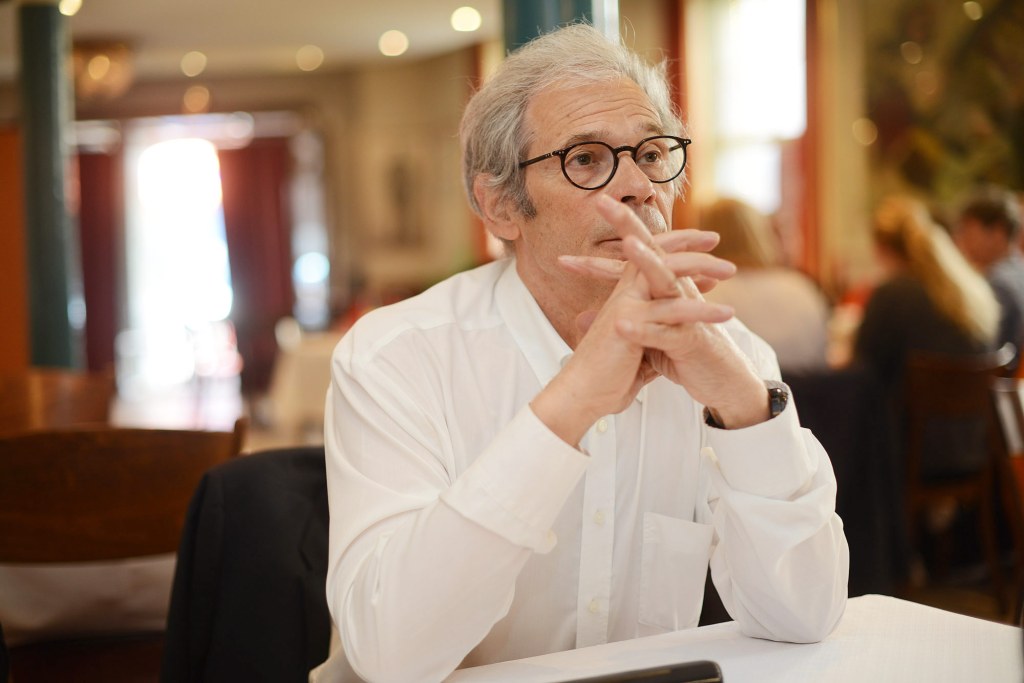 “Es ist schwer, Blochers Dunstkreis zu entkommen” – Ex-BaZ-Besitzer Rolf Bollmann im Interview