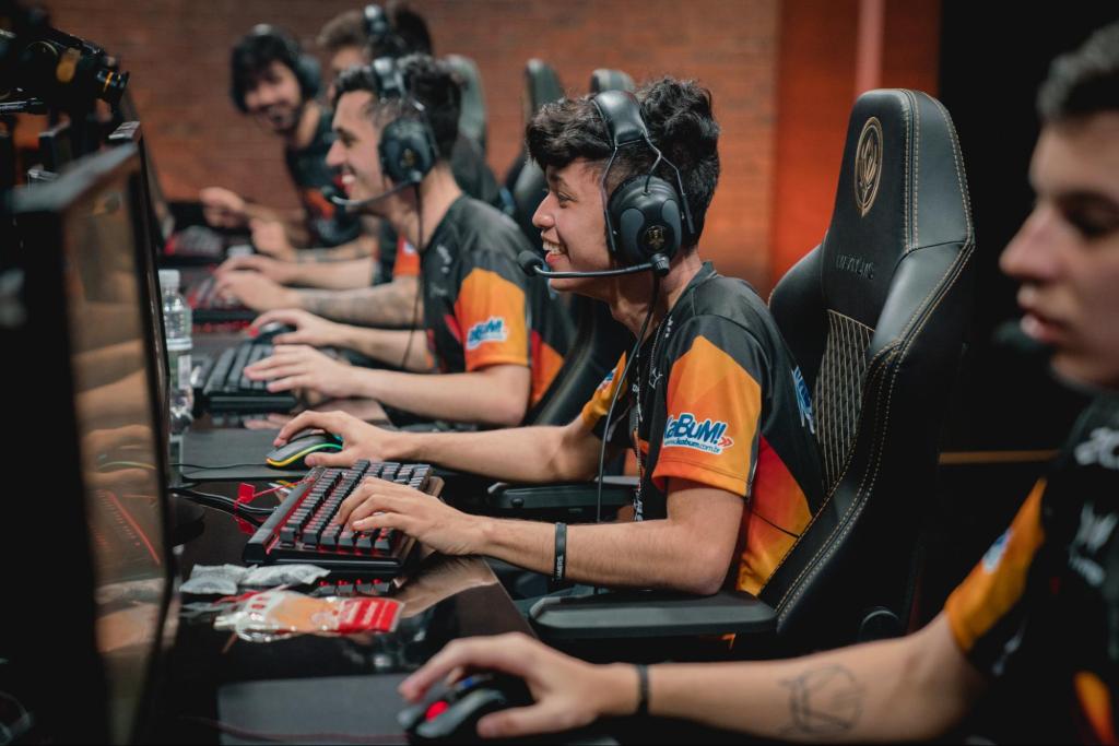 Die ‘League of Legends’-Elite hat sich in Berlin eines der epischsten Matches der LoL-Geschichte geliefert