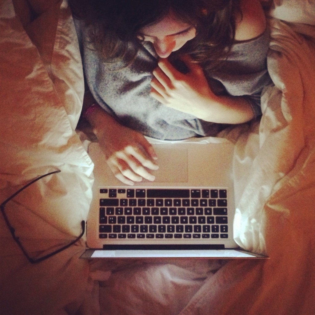 Kobiety uzależniają się od pornografii z zupełnie innych powodów niż mężczyźni