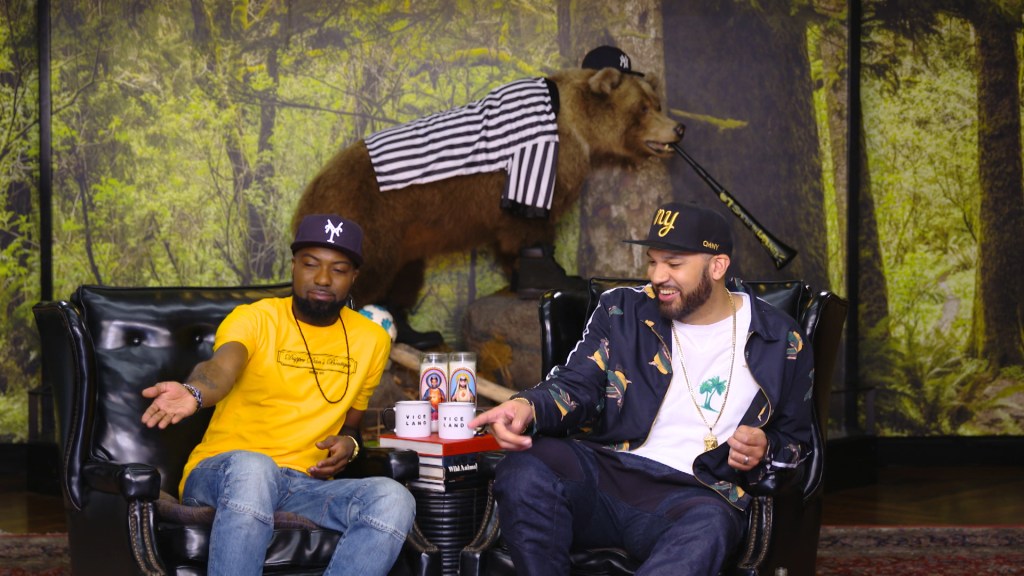 Jamie Foxx får Childish Gambino att sjunga i senaste Desus & Mero