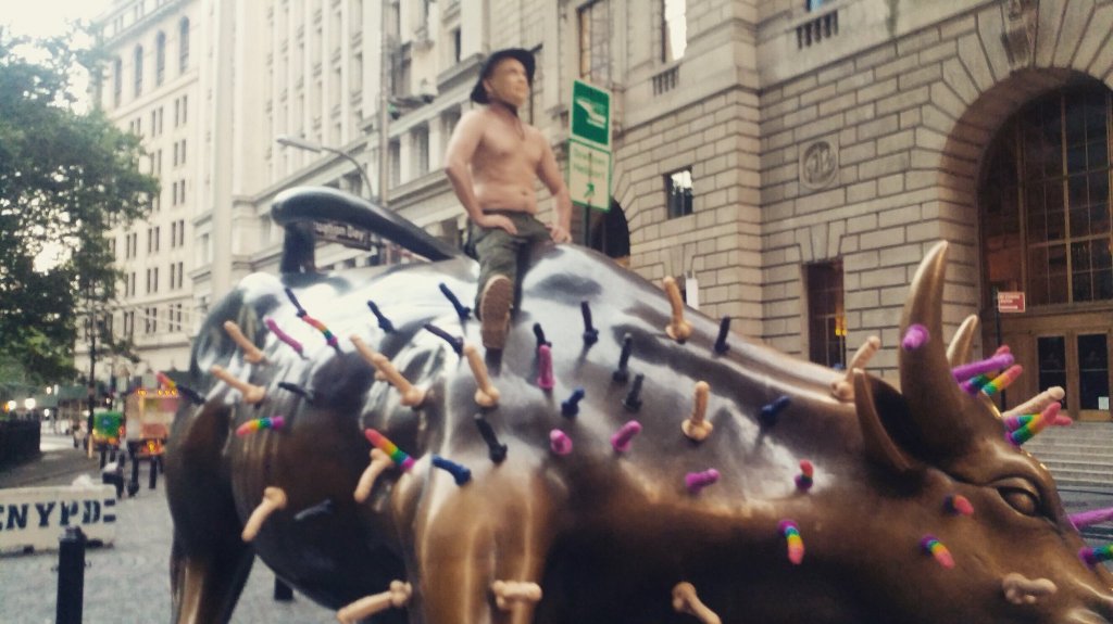 100 Dildos Used in Protest of Trump-Putin Summit Are Free on Craigslist