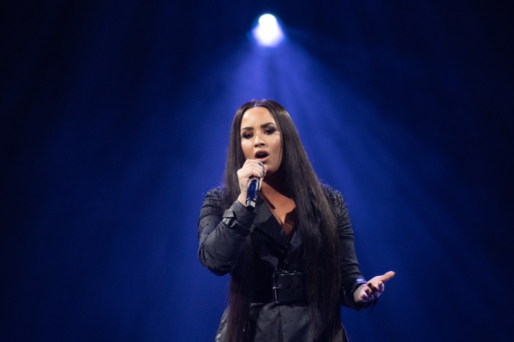 Pop zvezda Demi Lovato u bolnici zbog navodnog predoziranja heroinom