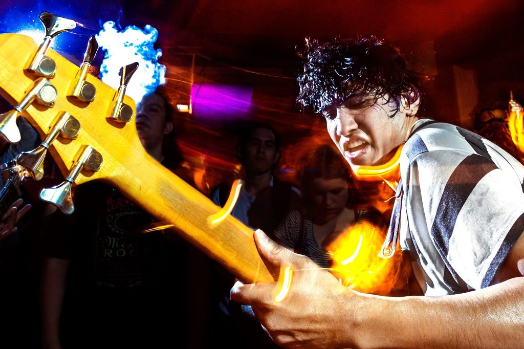 Cómo ser una banda que nadie conoce y salir de gira a otro país
