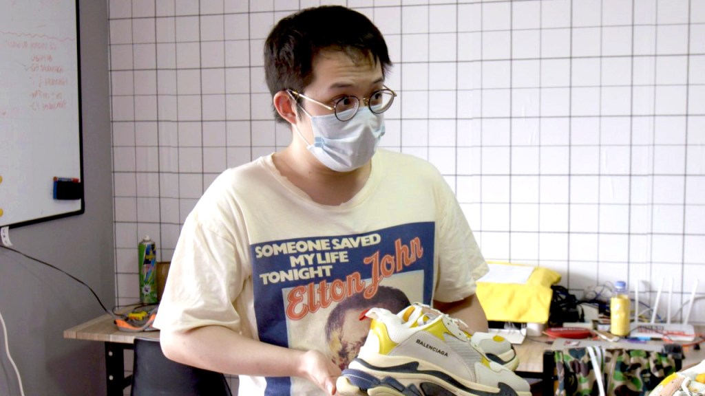 This fake sneaker king’s operation made millions on Reddit. Then it all fell apart.