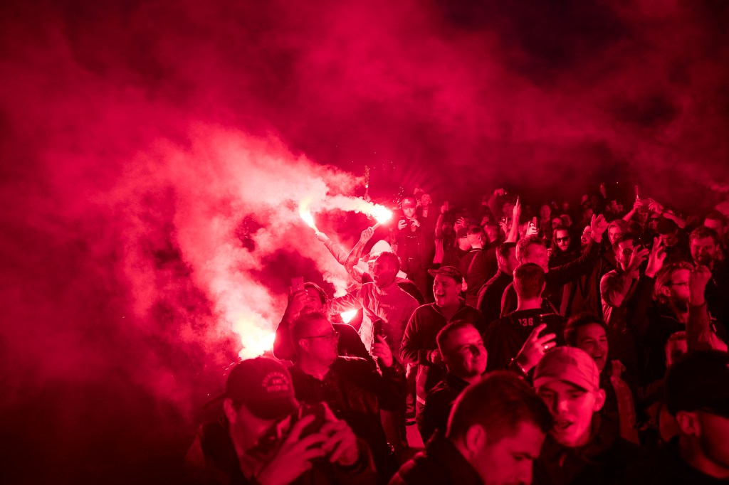 Ovako to izgleda kada navijači na gostovanje krenu brodom