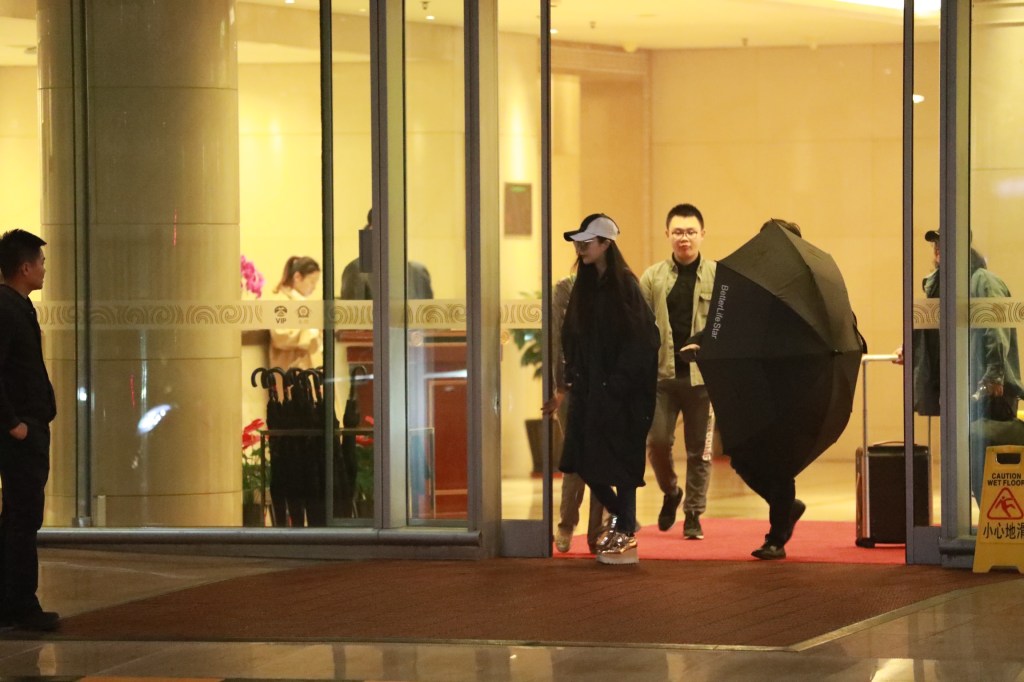 PHOTOS: Fan Bingbing spotted in public for first time since her disappearance