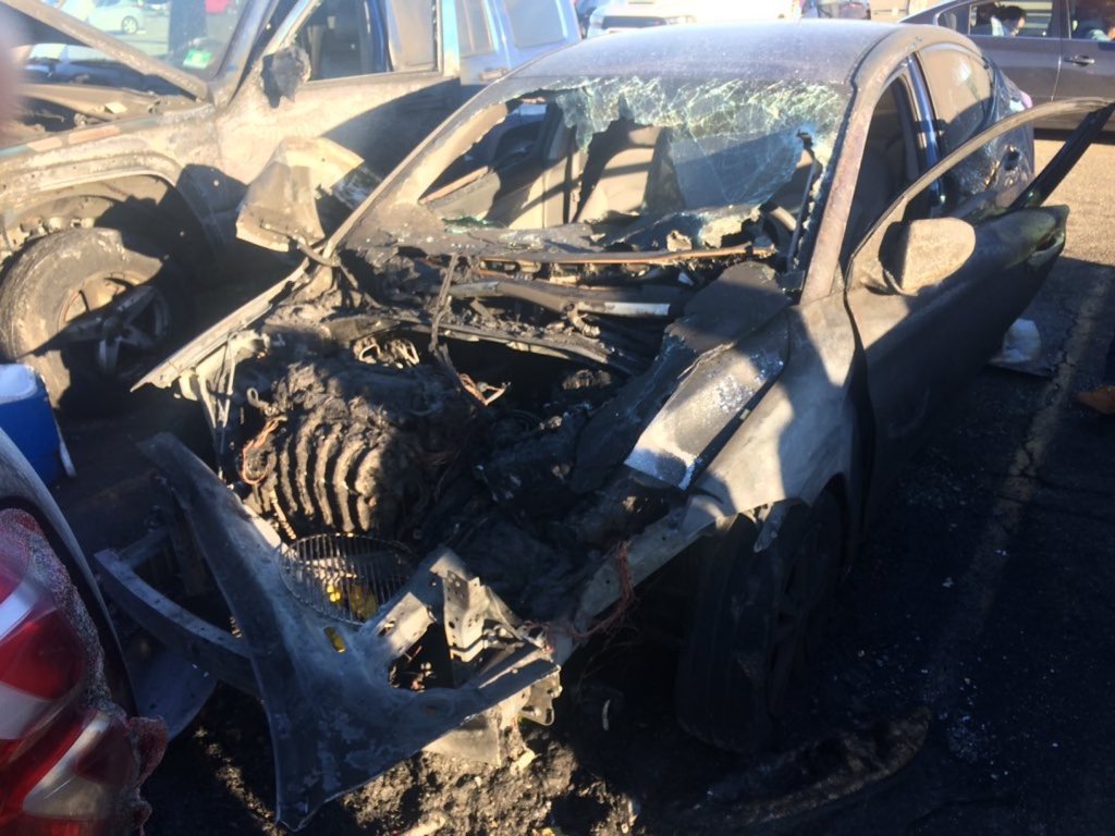Vikings Fan’s Car Torched by Tailgater’s Grill During Jets Game