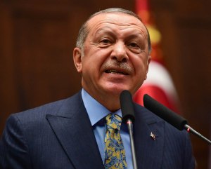 Presiden Turki Recep Tayyip Erdoğan berpidato di hadapan parlemen soal kasus pembunuhan Jamal Khashoggi oleh intel Sauid