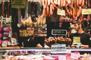 Carne scaduta servizio Iene