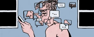 o femeie care-si verifica telefonul